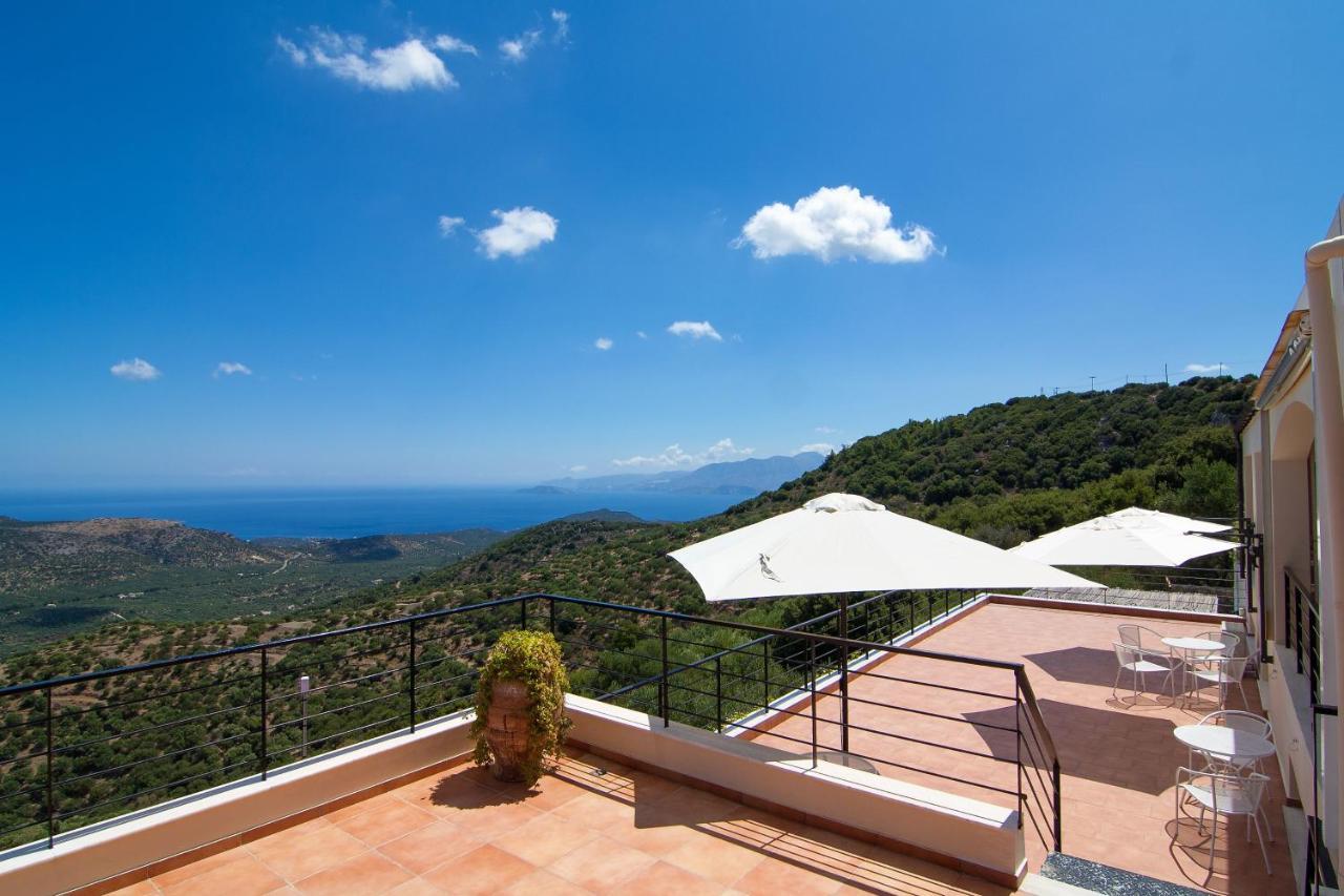 Villa Dio Petres Kroustas ภายนอก รูปภาพ