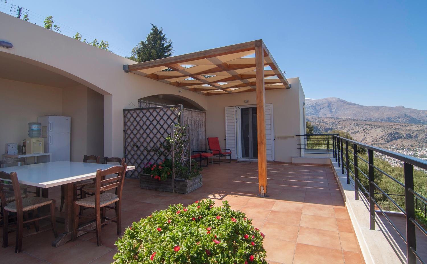Villa Dio Petres Kroustas ภายนอก รูปภาพ