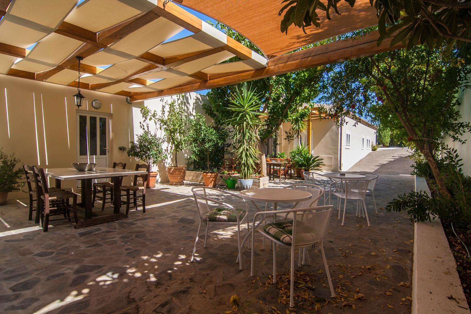 Villa Dio Petres Kroustas ภายนอก รูปภาพ