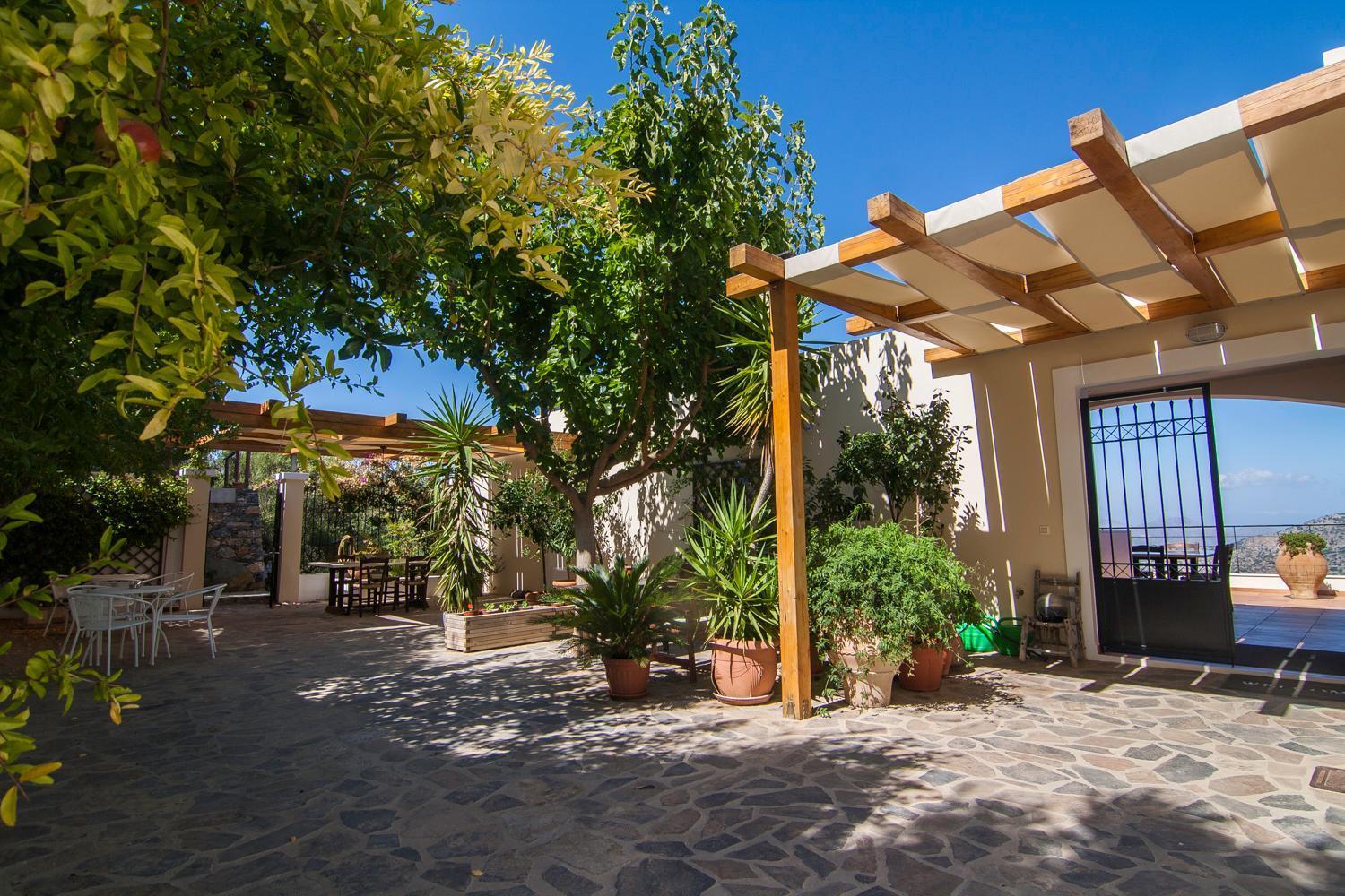 Villa Dio Petres Kroustas ภายนอก รูปภาพ