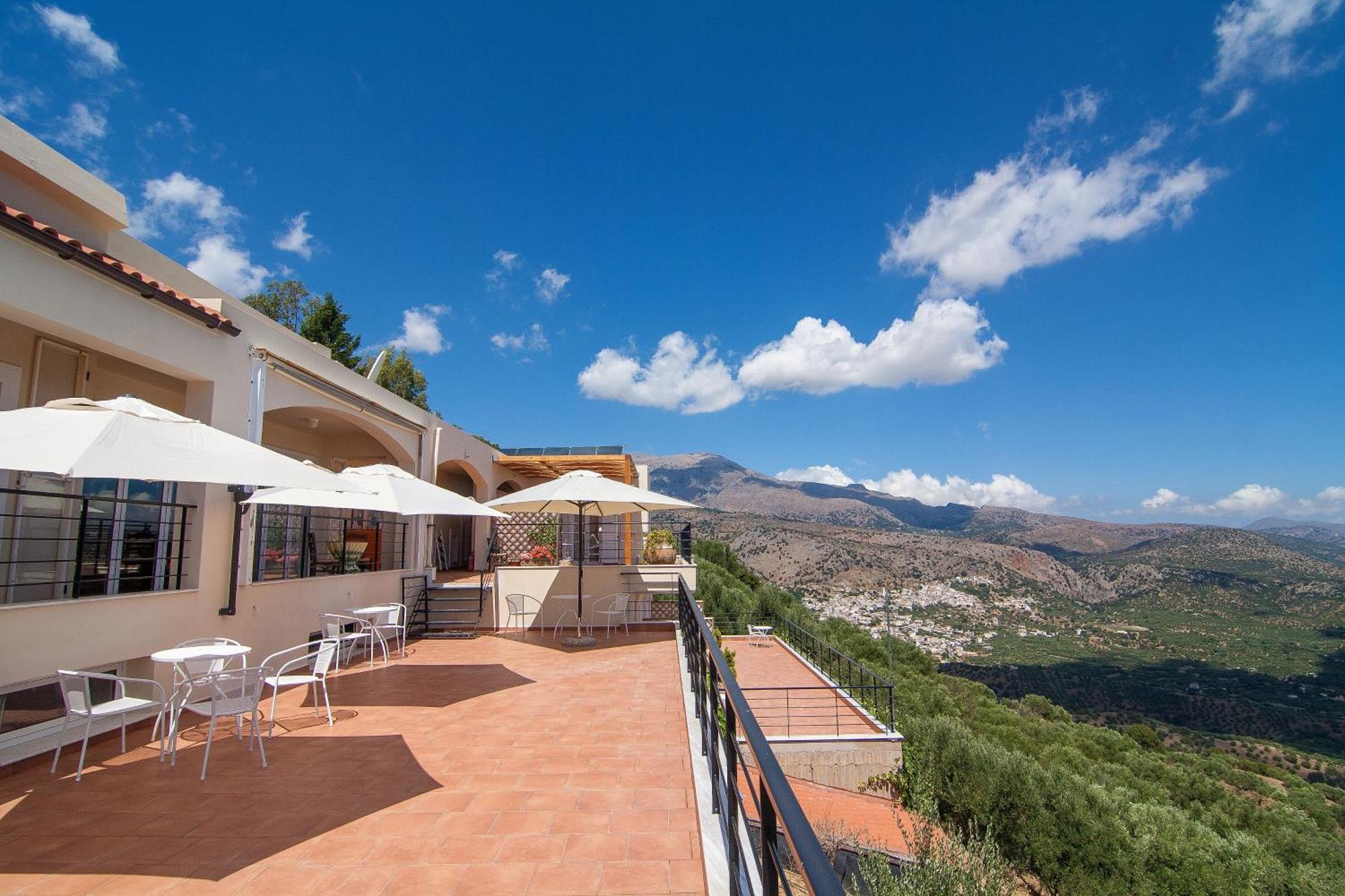 Villa Dio Petres Kroustas ภายนอก รูปภาพ