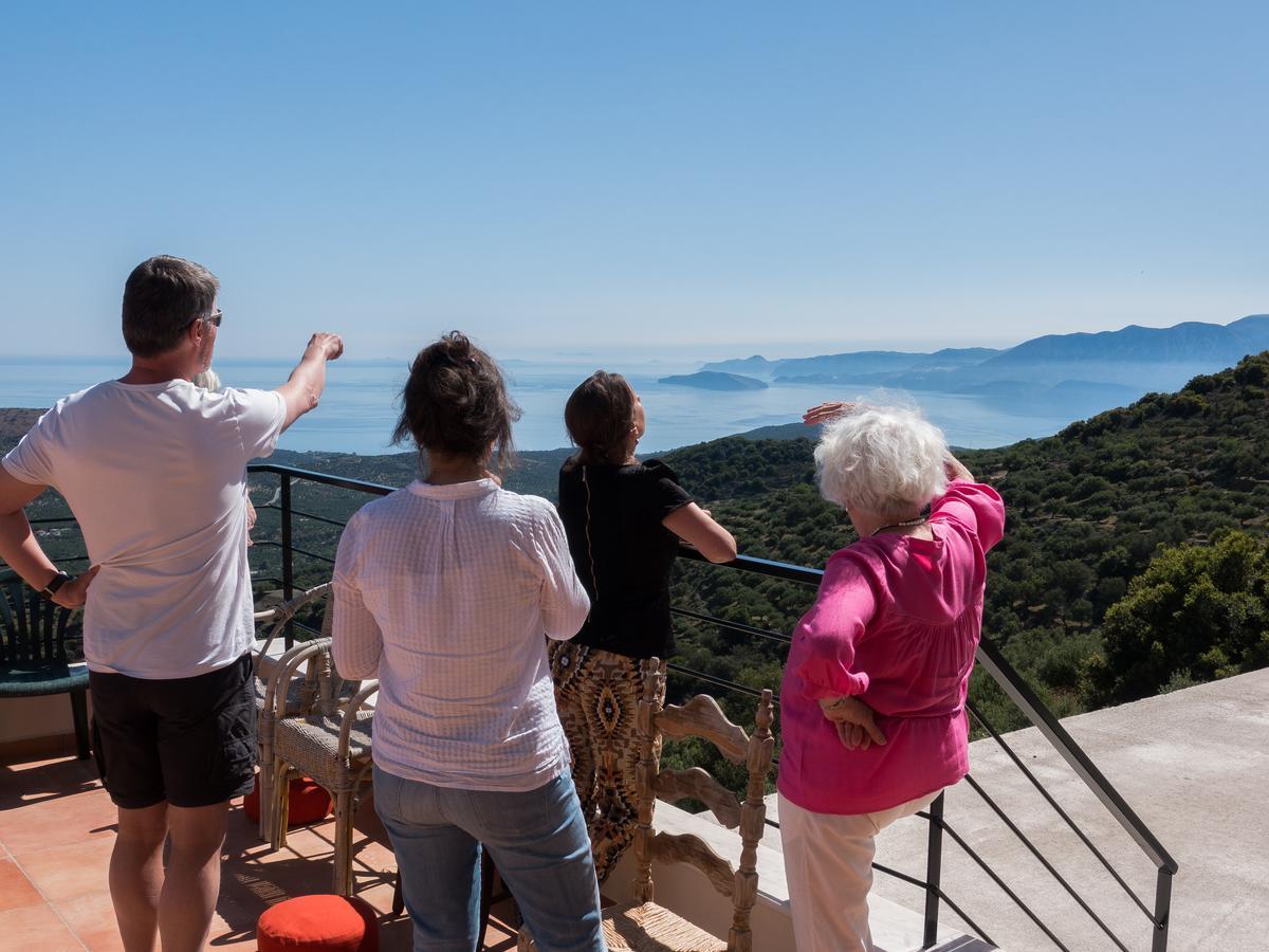 Villa Dio Petres Kroustas ภายนอก รูปภาพ