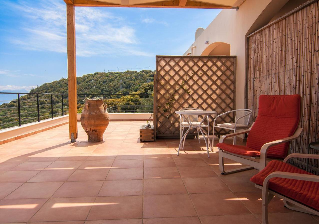 Villa Dio Petres Kroustas ภายนอก รูปภาพ