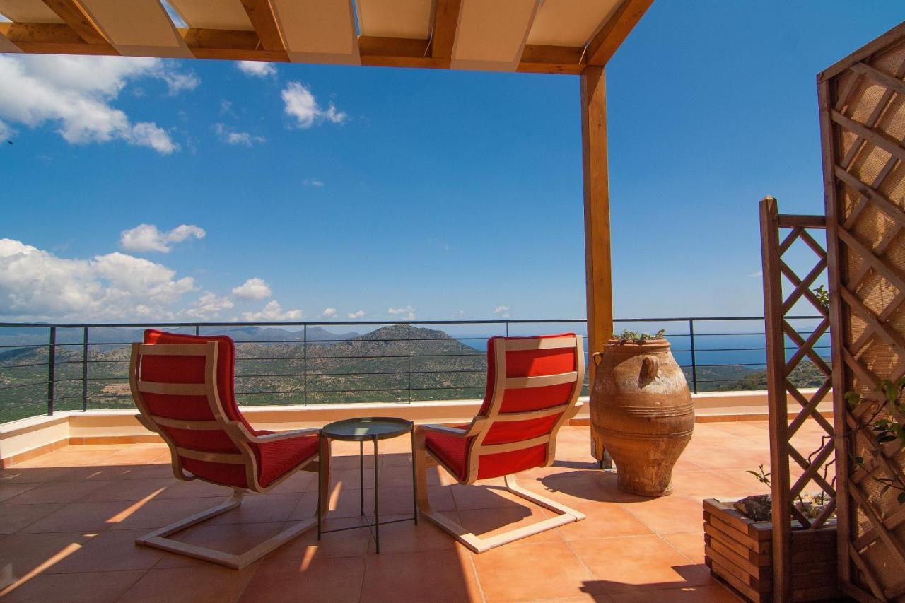 Villa Dio Petres Kroustas ภายนอก รูปภาพ